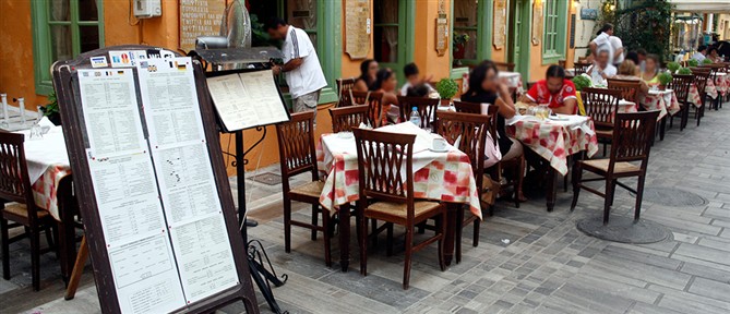 Σοκ στο Ρέθυμνο: 7χρονο παιδί ήπιε αλκοόλ που του σέρβιραν αντί για βυσσινάδα