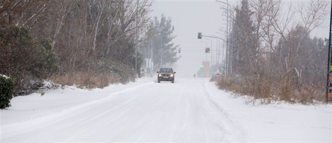Χαλκιδική: Εγκλωβίστηκαν τρία άτομα στο χιόνι - Επιχείρηση της Πυροσβεστικής