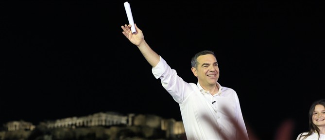 Κυβερνητικές πηγές: Ο κ. Τσίπρας θέλει να γυρίσει την Ελλάδα πολλές δεκαετίες πίσω