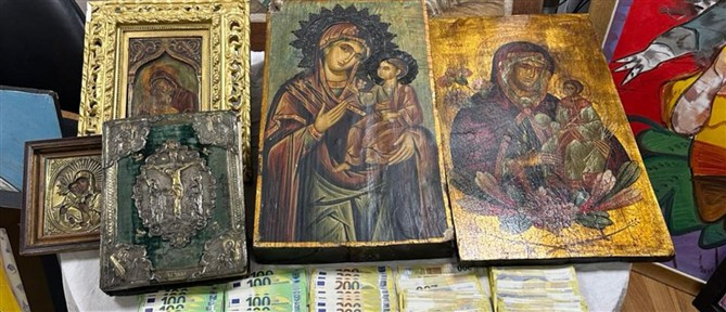 ΕΛΑΣ για τη σύλληψη γκαλερίστα: Κατασχέθηκαν 321 έργα τέχνης, αρχαία αντικείμενα, Ευαγγέλιο και πάνω από 220 χιλιάδες ευρώ