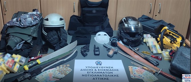 Αττική: Συμμορία ανήλικων πραγματοποιούσε ένοπλες ληστείες - Στοχοποιούσαν βενζινάδικα και περίπτερα