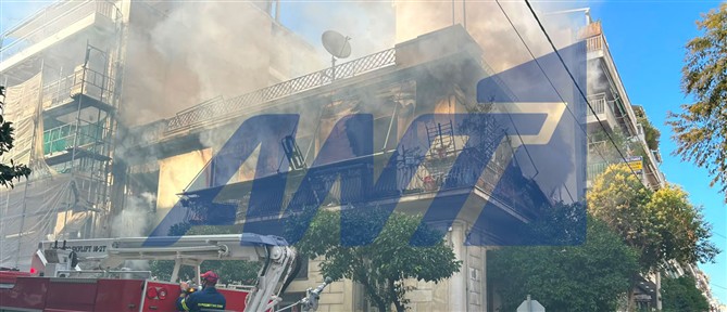Καλλιθέα: Φωτιά σε διώροφο κτήριο (εικόνες)