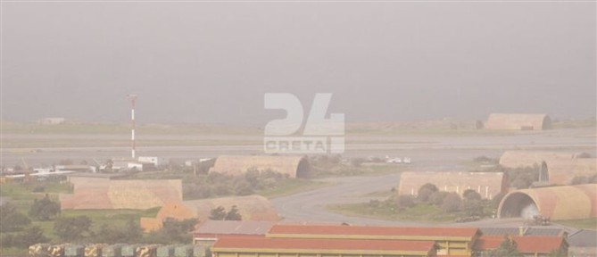 Ηράκλειο: Σοβαρές επιπλοκές στις πτήσεις λόγω αφρικανικής σκόνης - Άλλαξαν προορισμοί και ακυρώθηκαν αναχωρήσεις