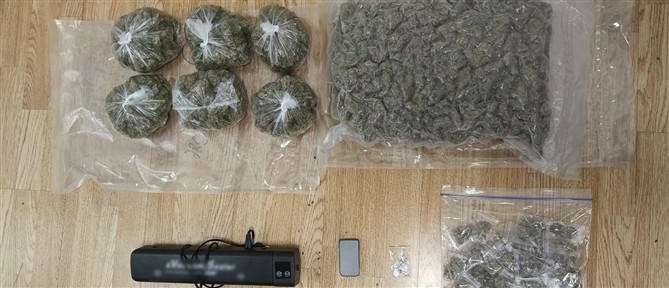 Αιγάλεω: Συνελήφθη 19χρονος για διακίνηση ναρκωτικών ουσιών
