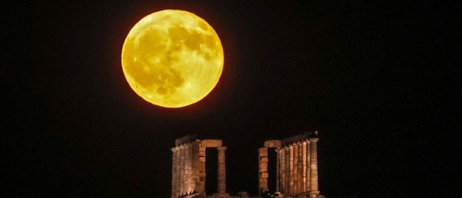 Αυγουστιάτικη πανσέληνος: Το “φεγγάρι του Οξύρρυγχου” θα φωτίσει απόψε τον ουρανό